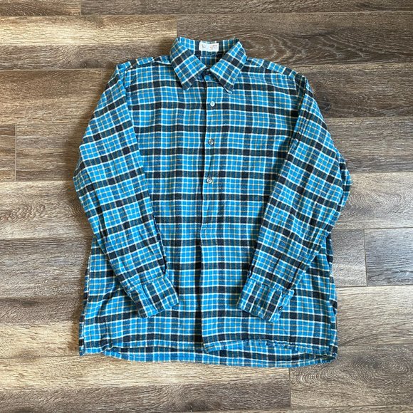 LOT of 2 Plaid Flannel Shirts - Picture 3 of 12